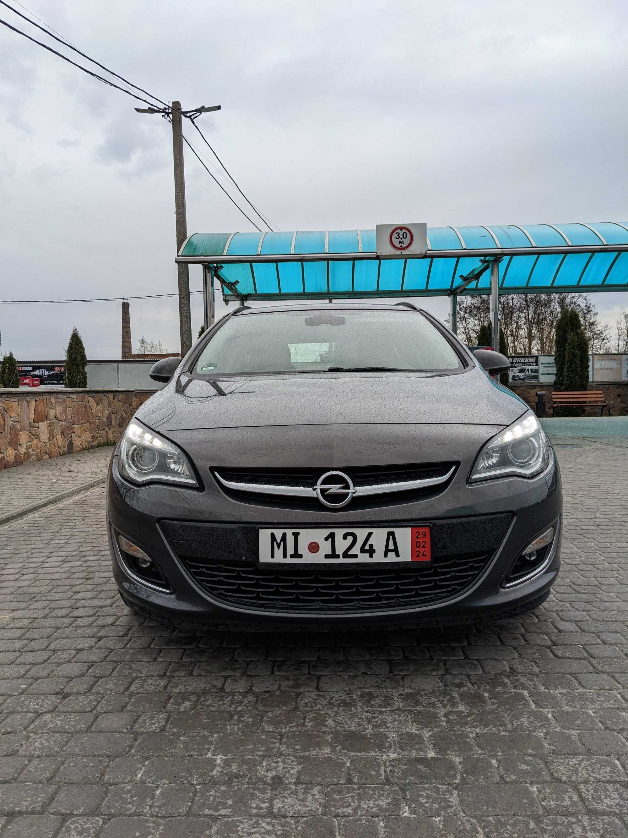 opel astra j 2013