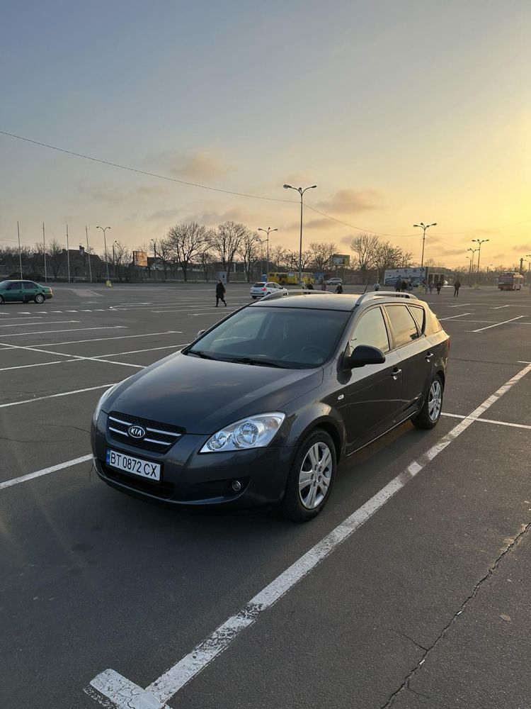 KIA Ceed 2009 рік