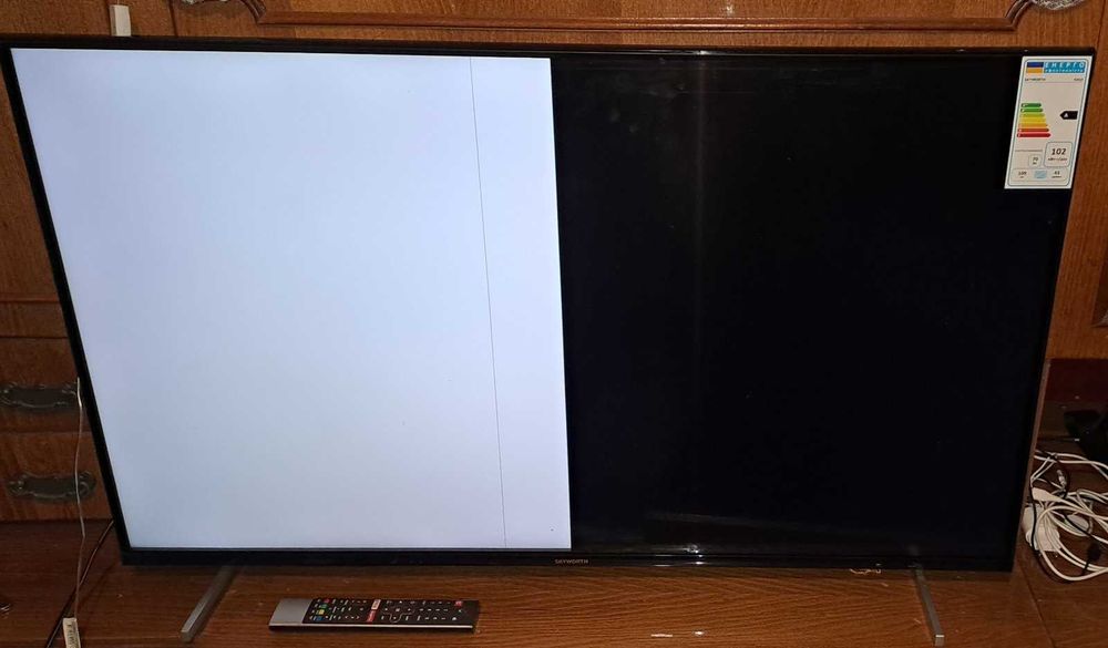 Телевизор Skyworth сломана матрица все остальное работает