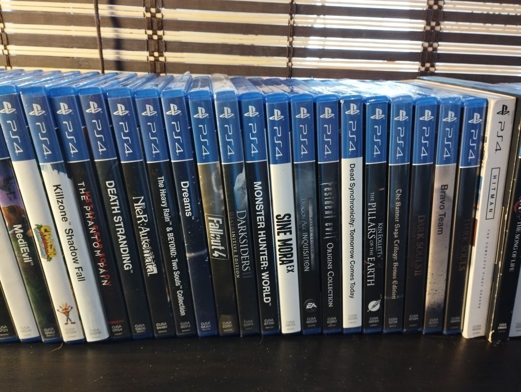 Coleção de jogos PS4