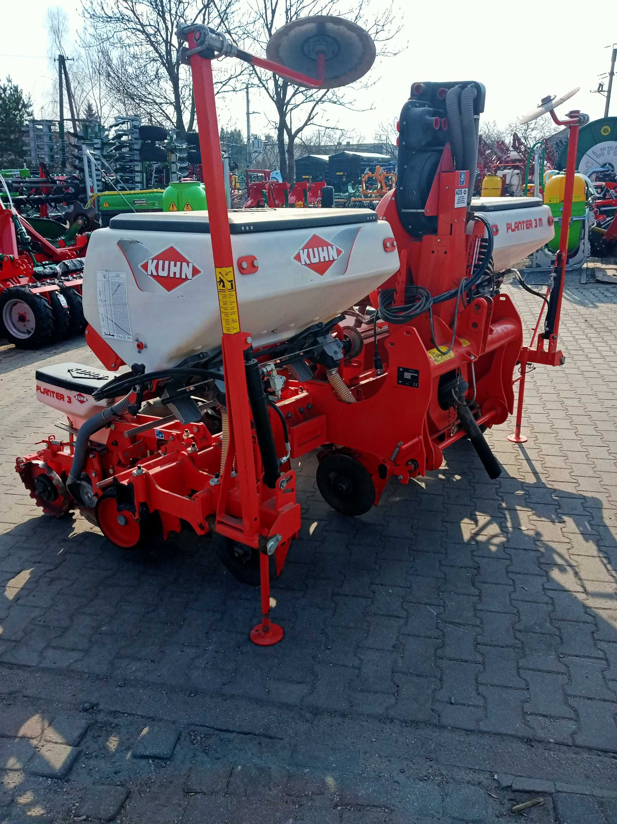 Siewnik talerzowy do kukurydzy Kuhn Planter 3