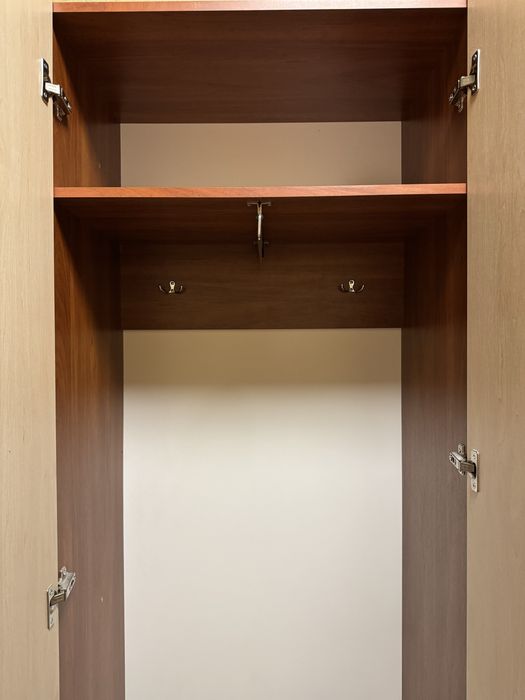 Стінка в коридор