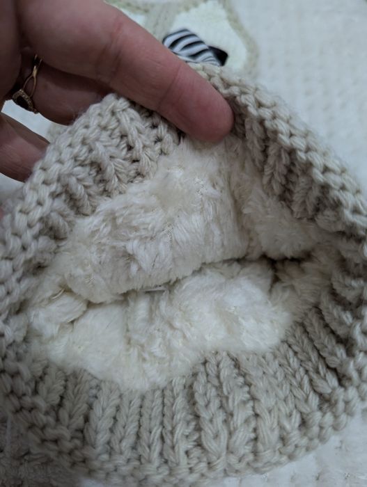 Нова тепла зимова шапка на дівчинка 1-4 роки