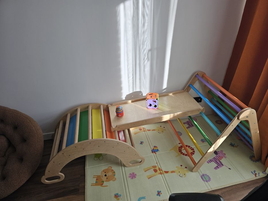 Трикутник Піклера, гірка(скелелазання), балансувальна гойдалка