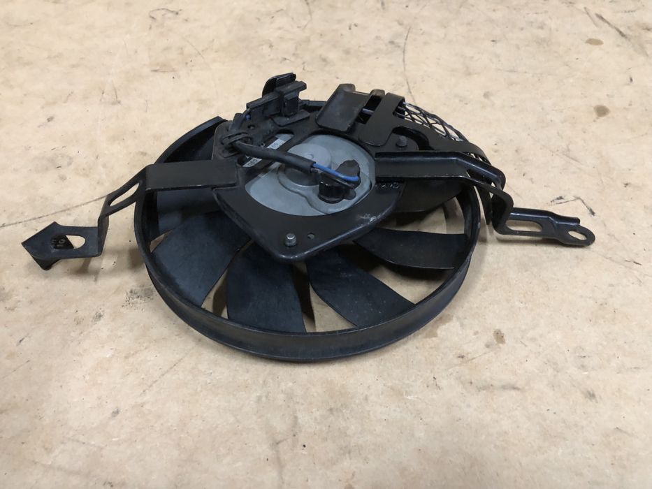 Suzuki Gsxr 1000 K8 Wentylator Wiatrak K7 K9