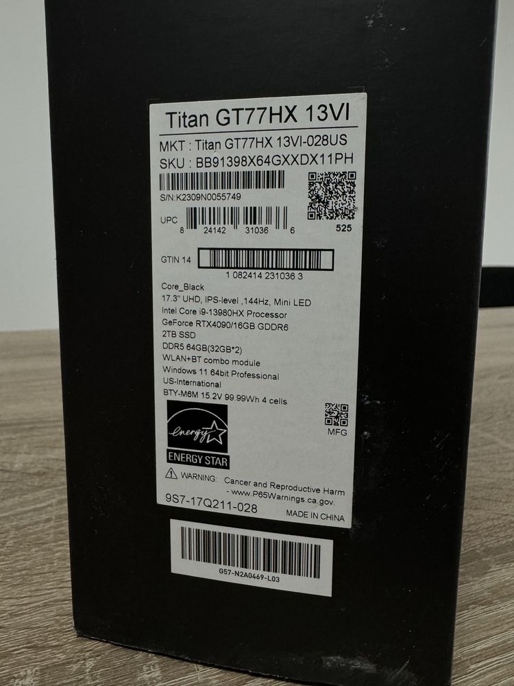 Ноутбук MSI TITAN GT77HX 13VI-028US