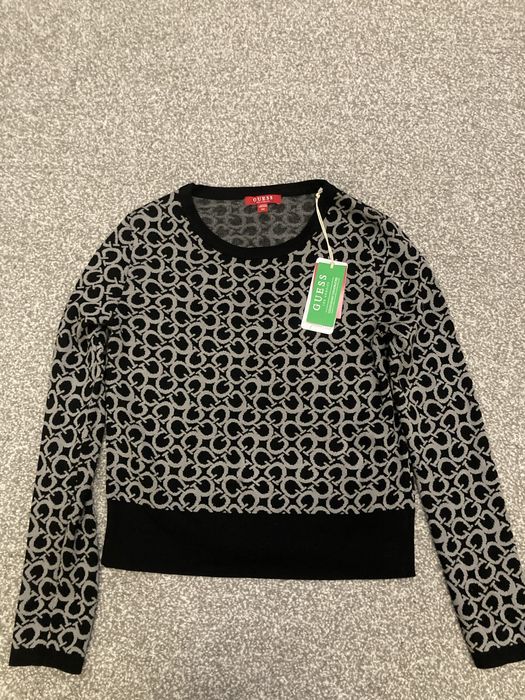 Гарний Guess джемпір новий