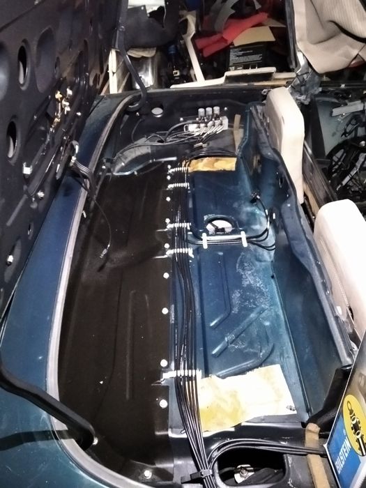 Mercedes SL R129 R230 W124 Cabrio Naprawa Regeneracja Siłowników Dachu