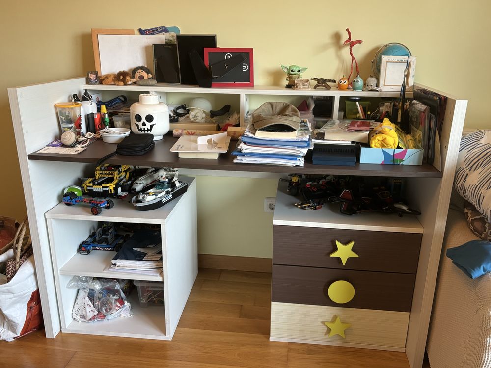 Mobilia de quarto criança/ adolescente