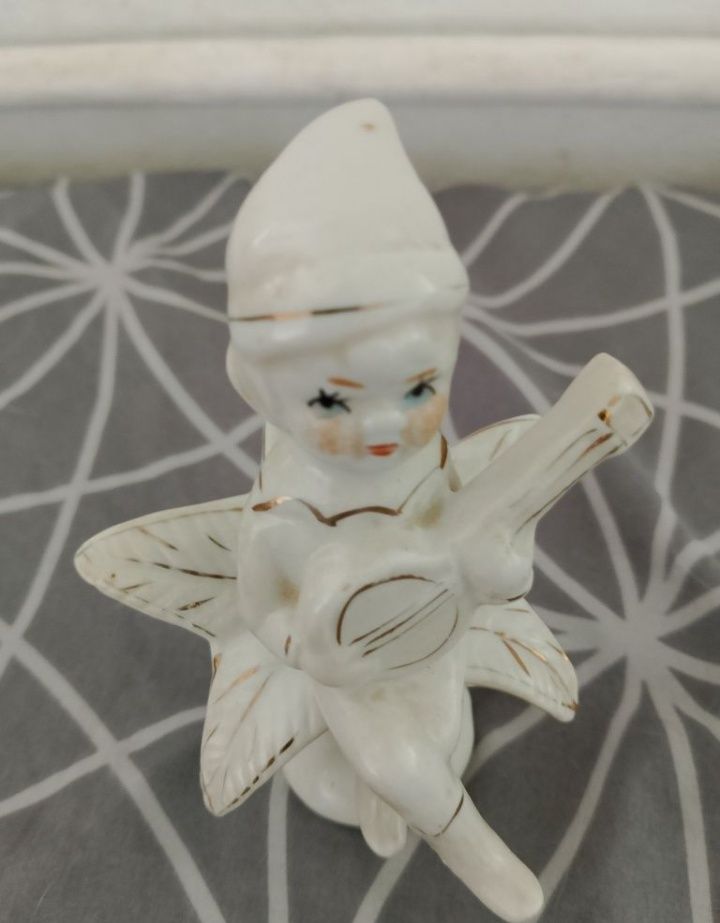 Figurka porcelanowa skrzat