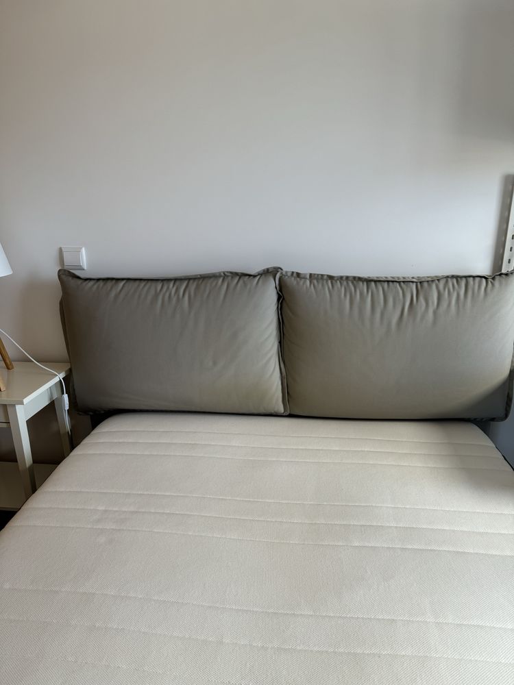 Cama estofada, encosto tipo almofadas e com arrumacao + Oferta colchão