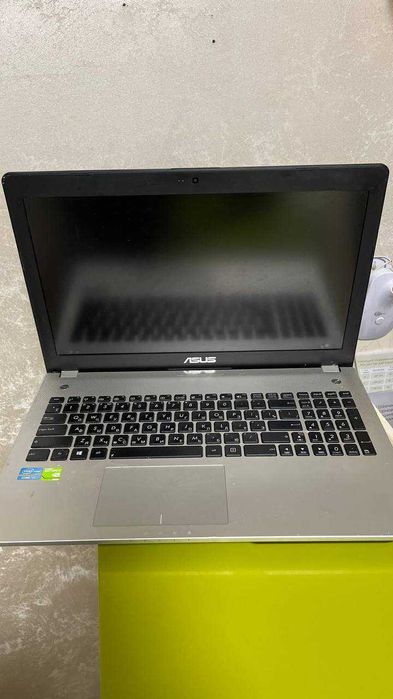 Ноутбук ASUS не робочий