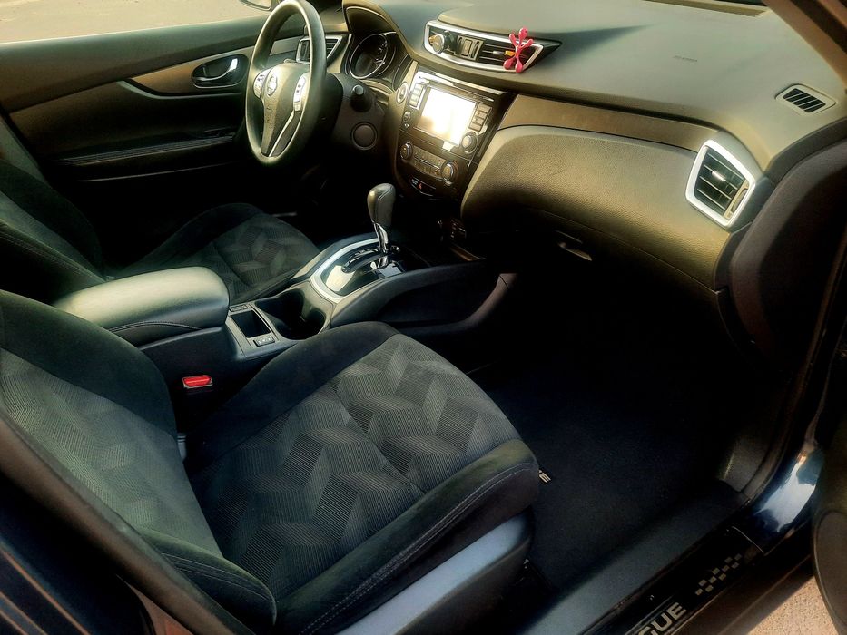 Nissan Rogue газ бензин 7місць