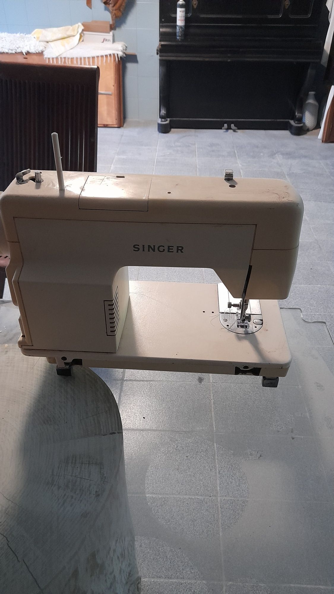 Vendo máquina de costura