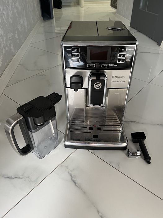 Кофемашинка Saeco Picobarista