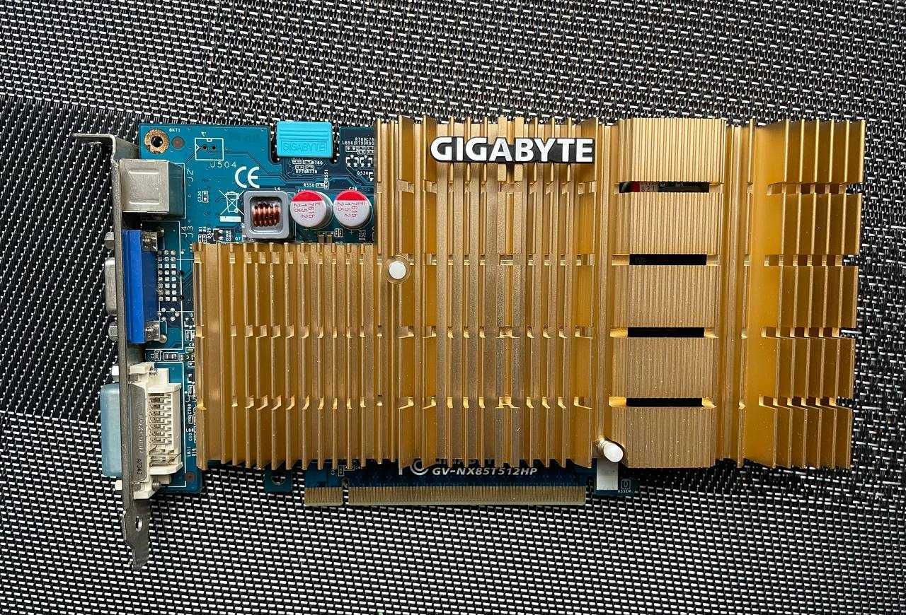 Відеокарта Gigabyte GeForce 8500 GT 512Mb GV-NX85T512HP не робоча