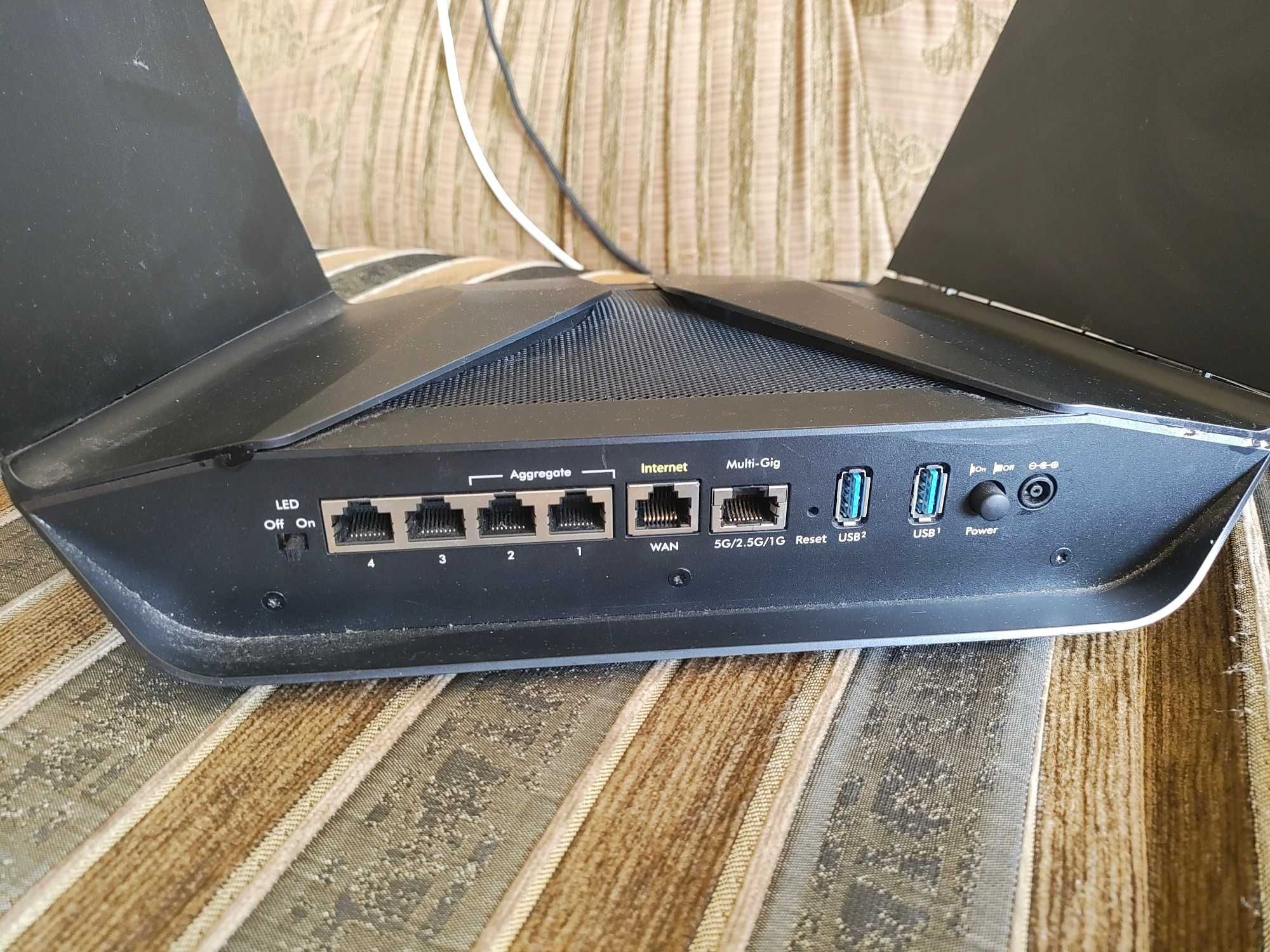 Интернет роутер NETGEAR Nighthawk AX12 (RAX120) AX6000 WiFi 6 2.5Gbit