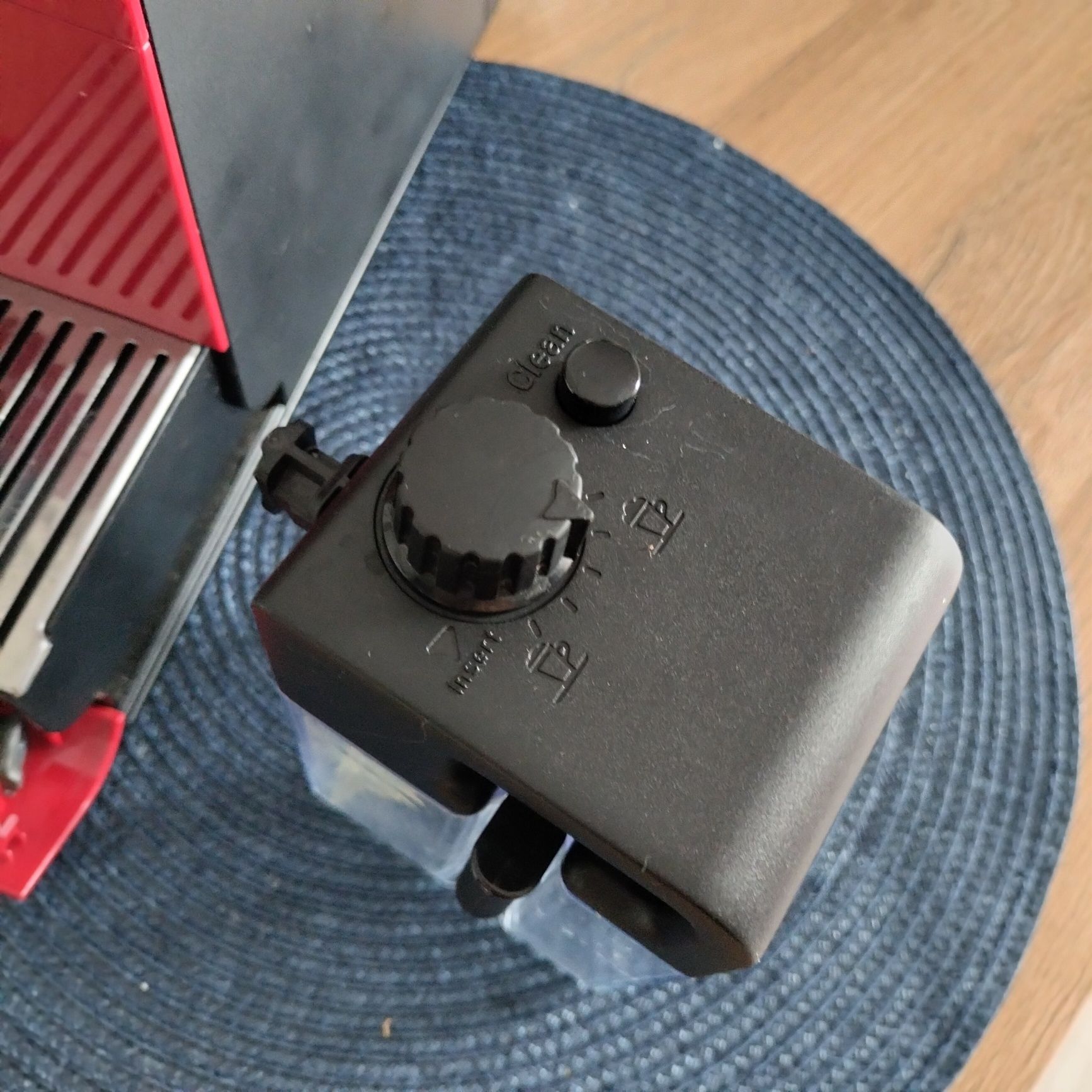 Ekspres do kawy Nespresso DeLonghi