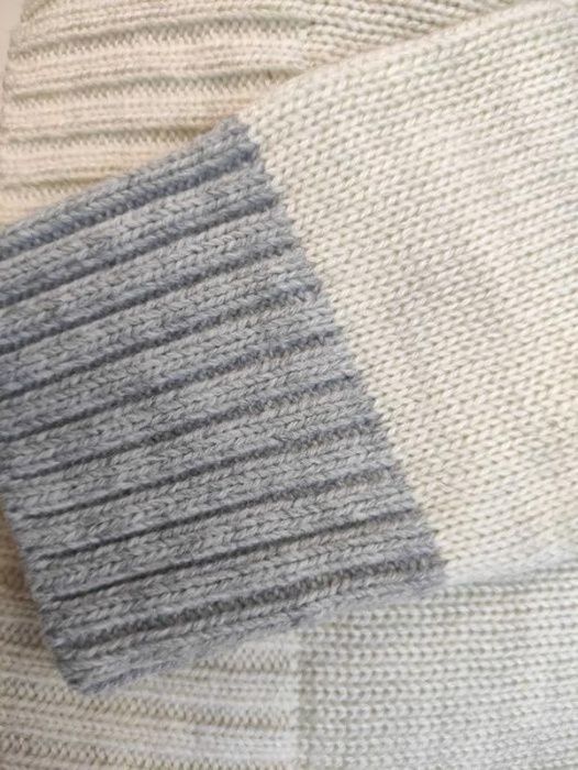 Шикарный турецкий свитер S размер