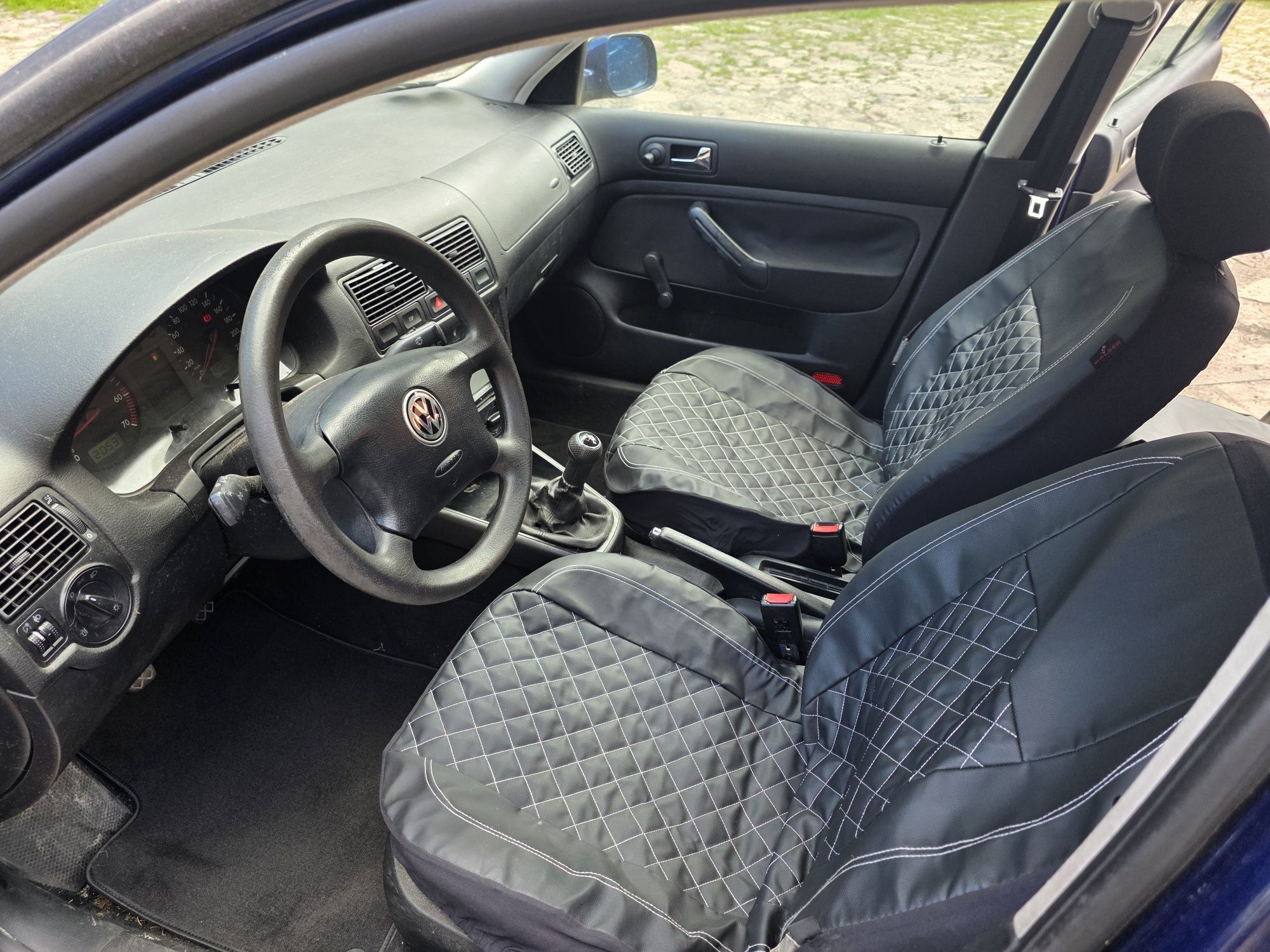 Golf 4 benzyna klima basic