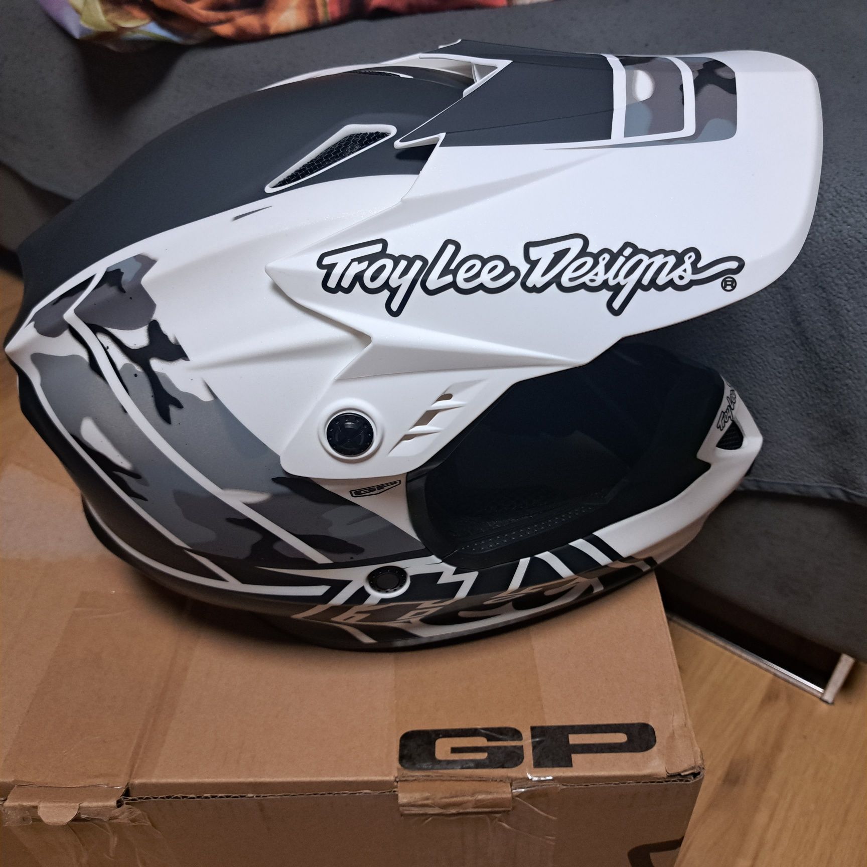 Troy Lee Designs GP Nova Camo Młodzieżowy kask motocrossowy S