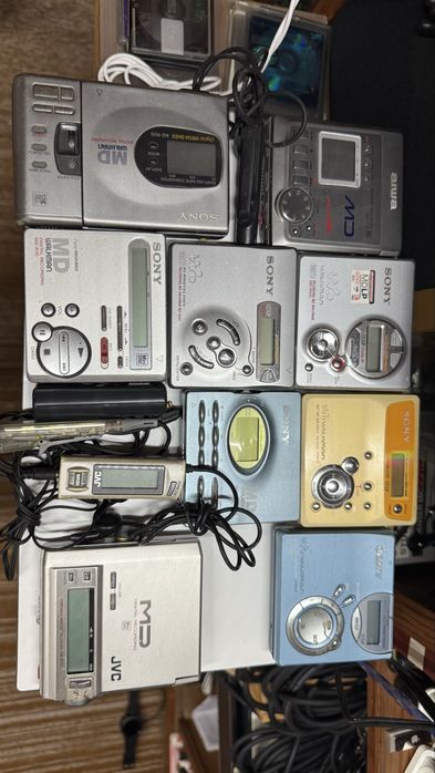 Lote de minidiscos portateis a funcinar