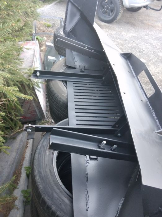 ZDERZAK STALOWY ocynkowany JEEP  Liberty , pod wyciągarkę