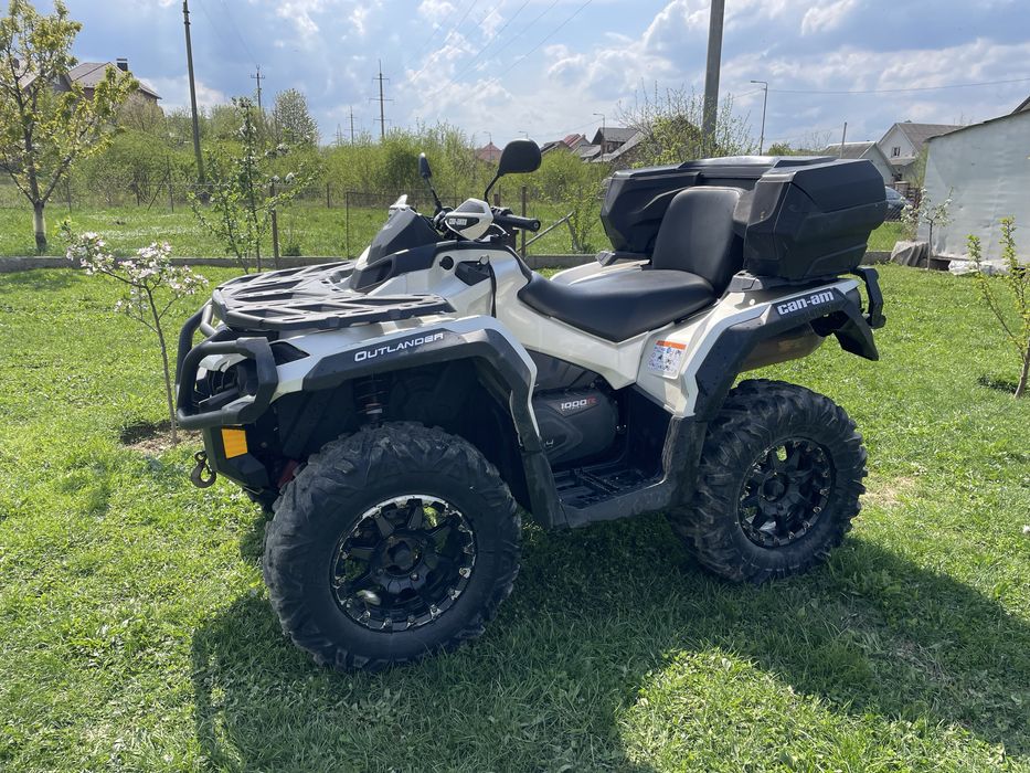 Квадроцикл brp outlander 1000