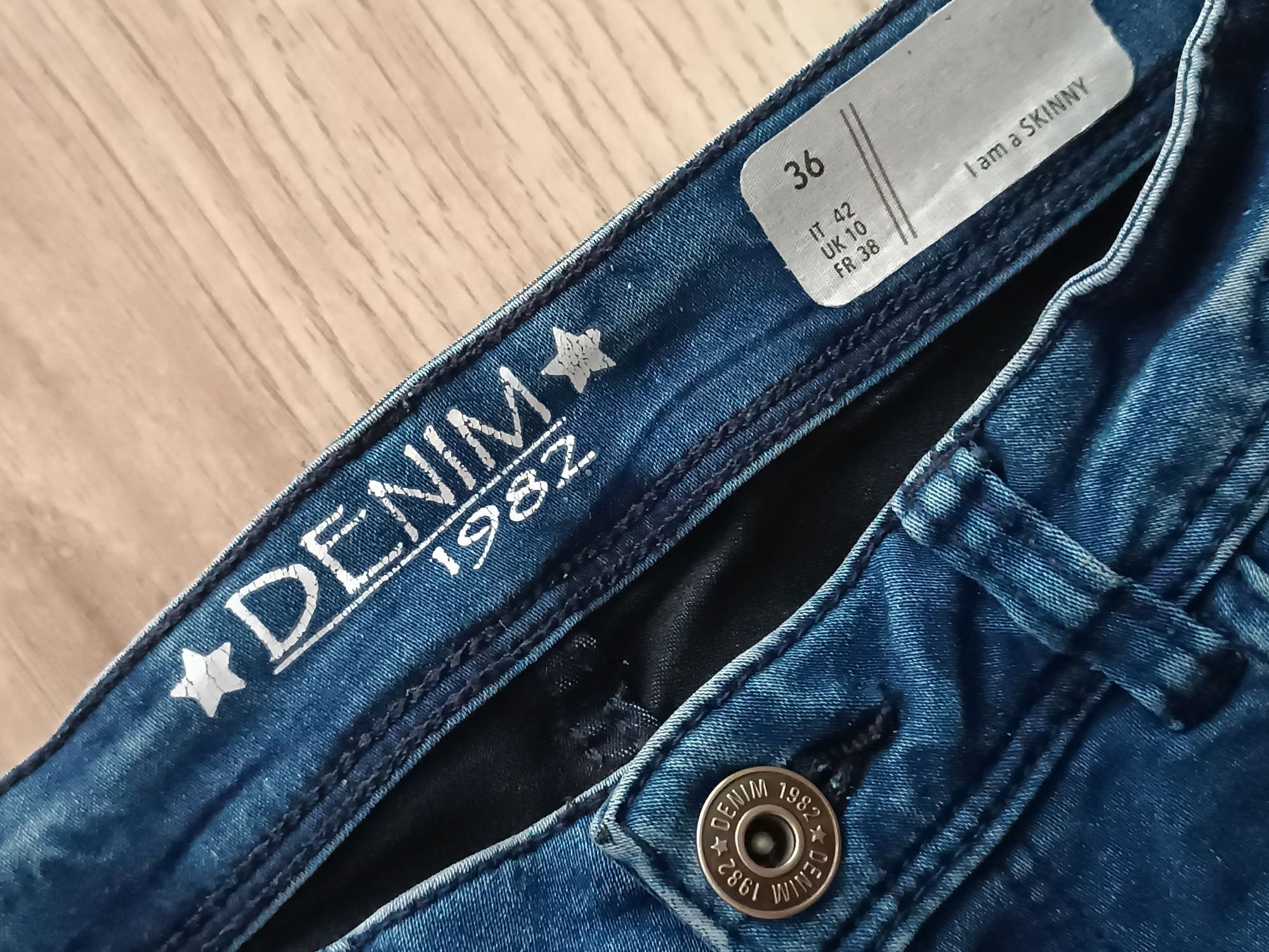 Granatowe niebieskie jeansy spodnie skinny rurki s/m 36/38