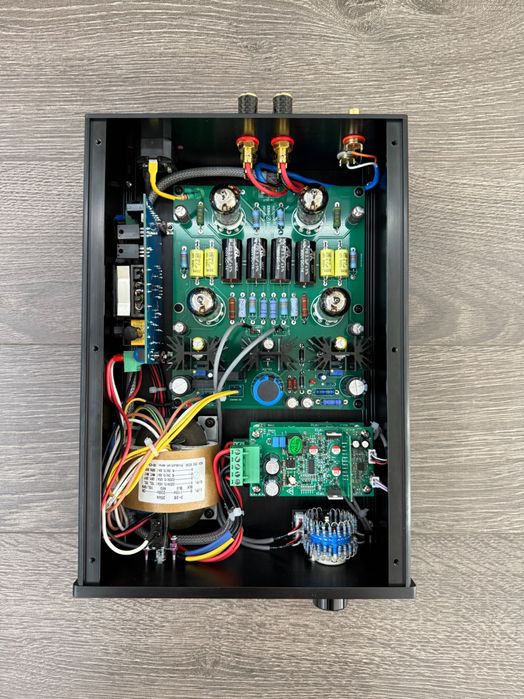 Гибридный усилитель мощности, HB1_11N/P - класс D, на 100 ватт 4 Ом.