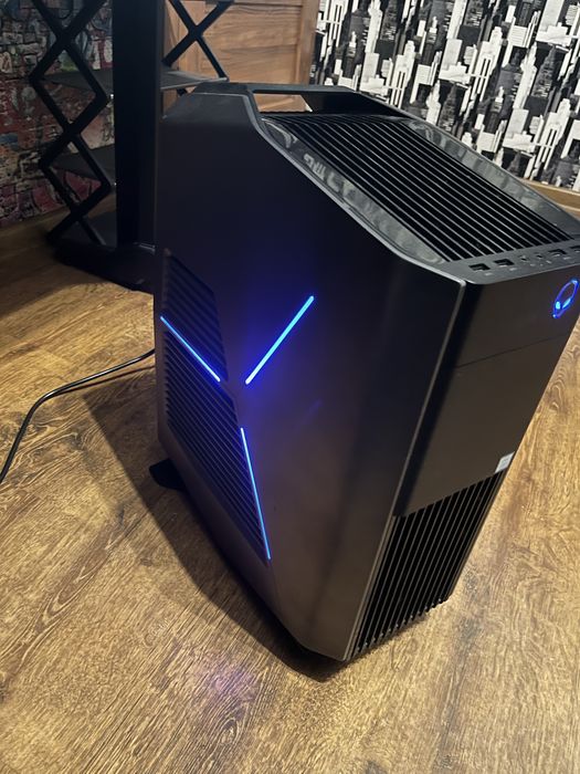 Alienware Aurora R6 gtx1070/i5-7400/16gb RAM DDR4 2x8gb RAM DDR4