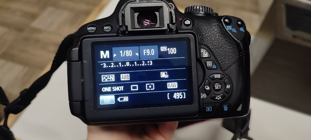 Canon eos 650 d + фільтр + кільця