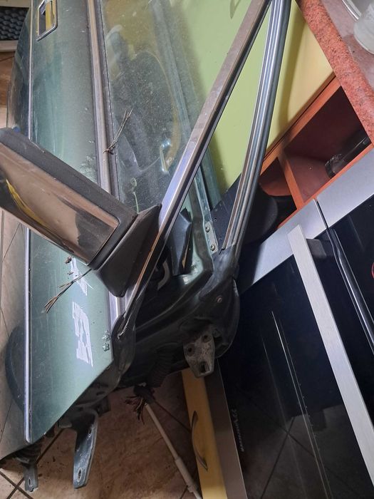 jaguar XJ6, daimler 87, pozostałość części