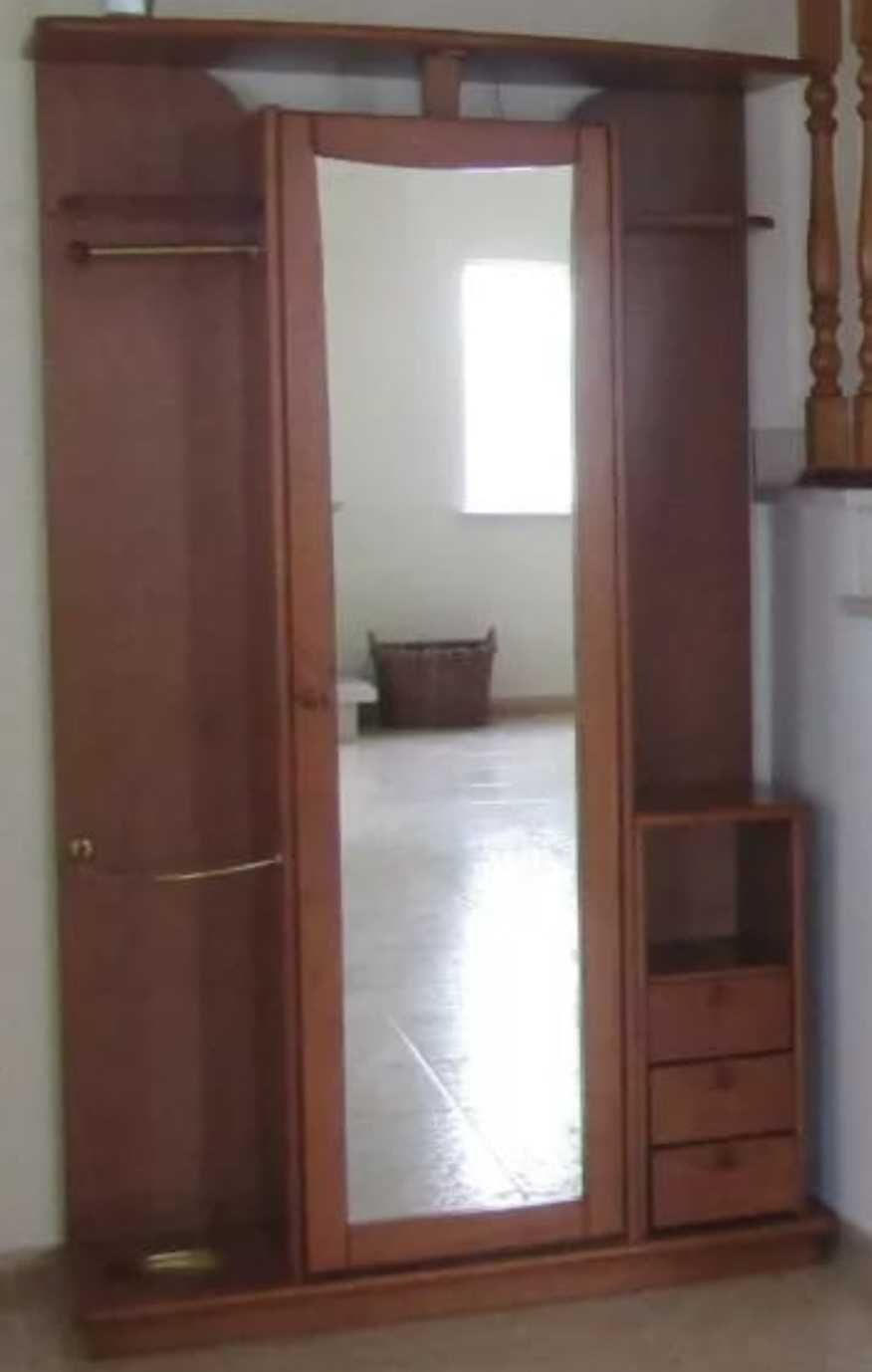 Móvel de entrada bengaleiro