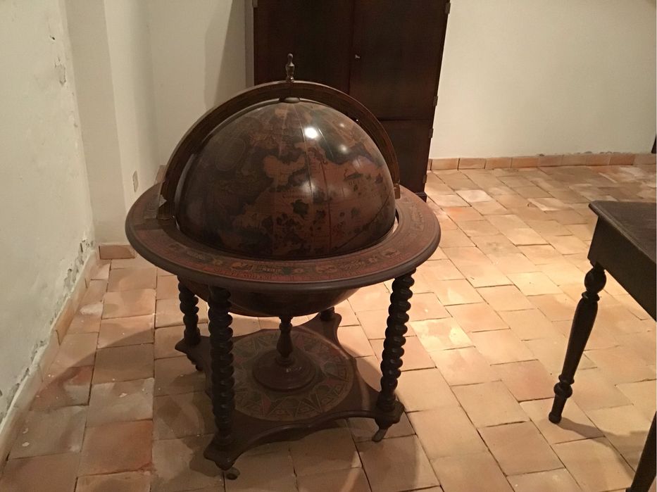 Antiguidades e velharias