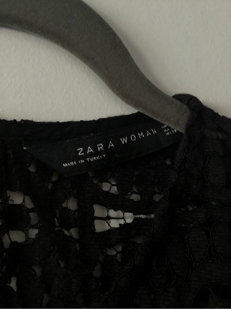 Vestido renda preto Zara