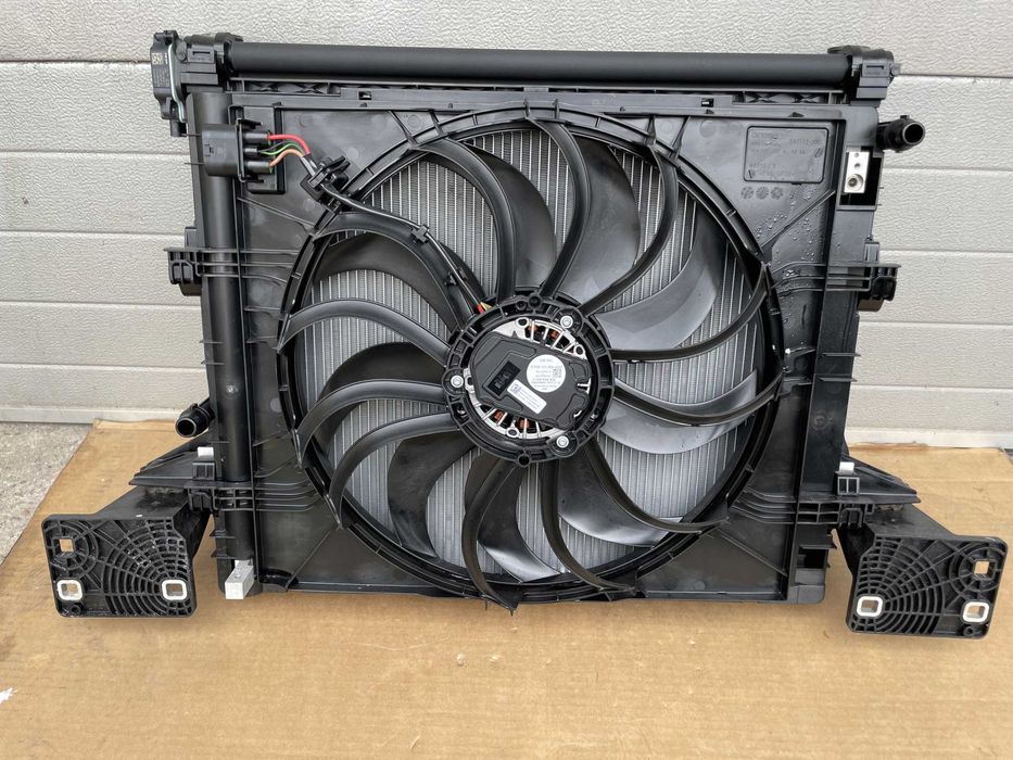 AUDI Q4 E-TRON 89A Передня панель, телевізор