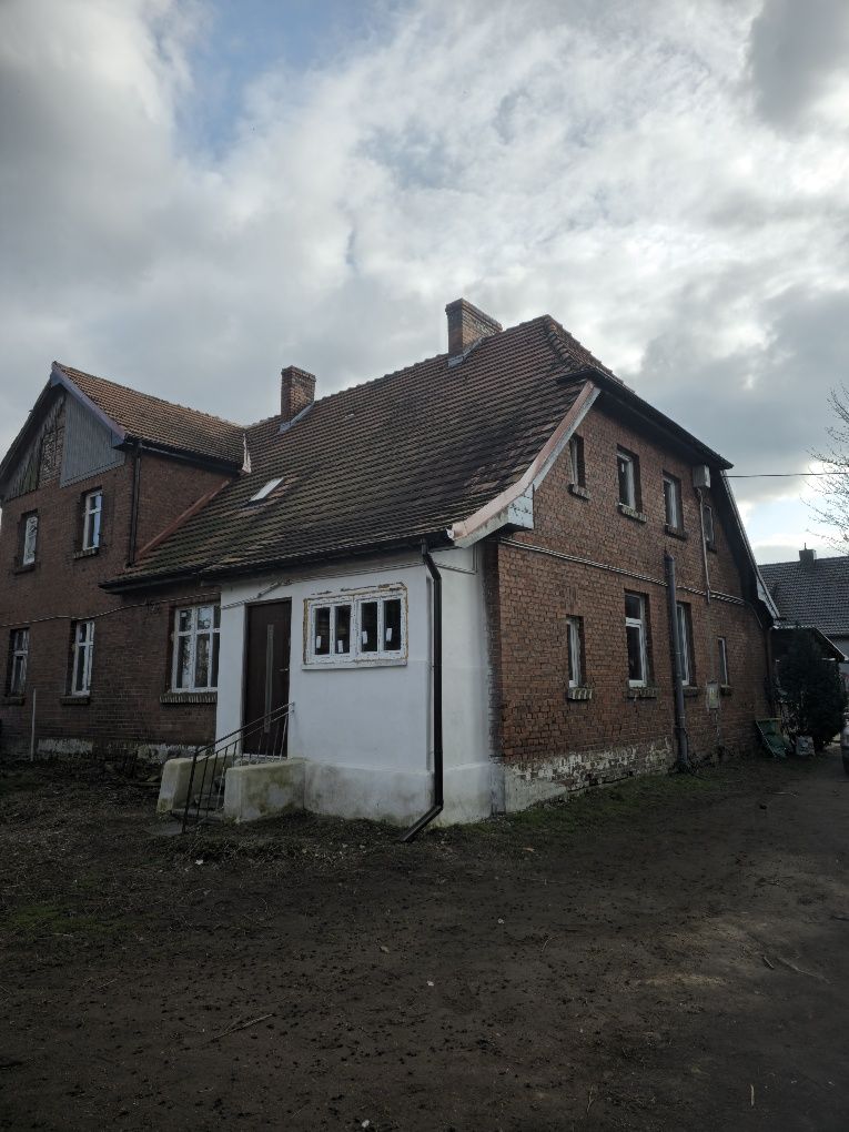 Sprzedam 1/4 domu w Żukowie