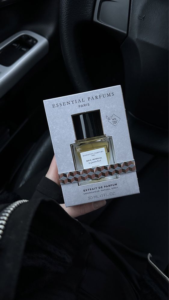 Залишок оригінального Essential parfums Bois Imperial Extrait