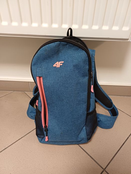 Mały poręczny plecak 4F