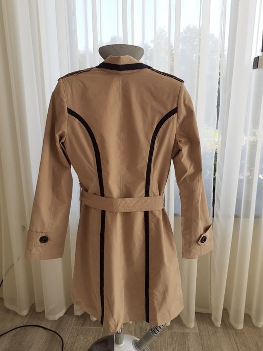 Продам тренч бежевый
