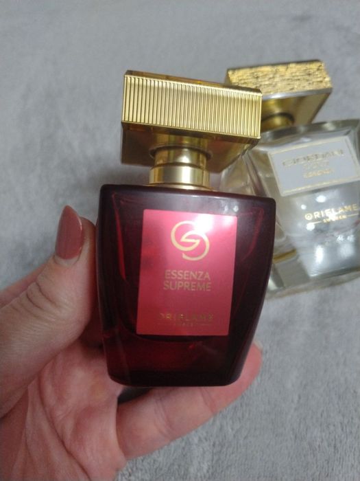 Розпродаж парфумів та косметики