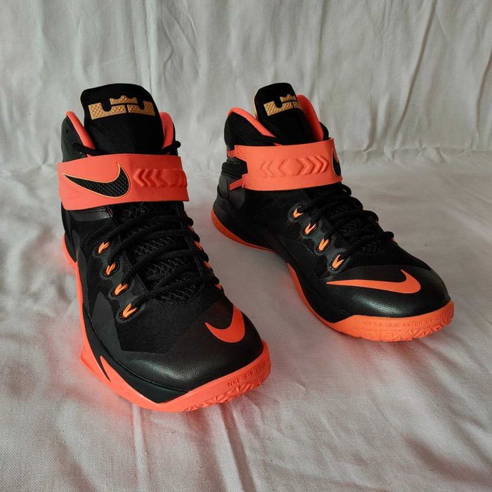 кросівки баскетбольні Nike Lebron Zoom Soldier 8 (р. 44.5)