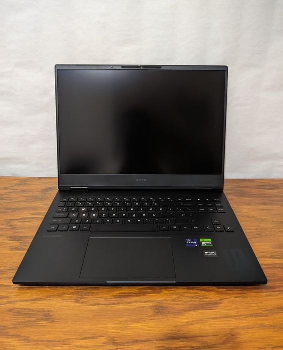 HP Omen 16 rtx4070 i9-13900hx Mini-LED