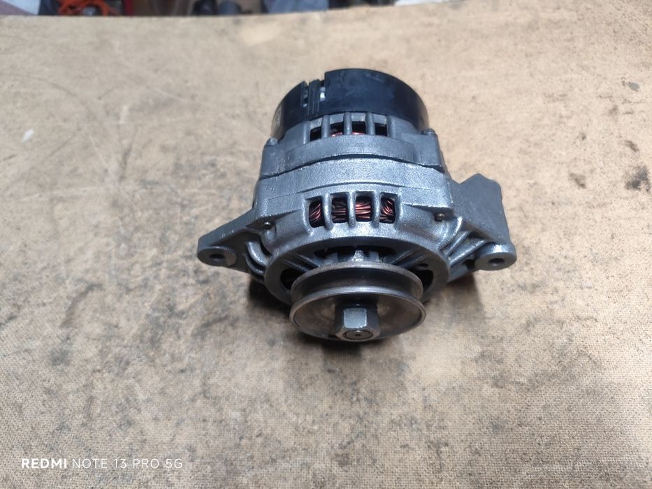 Генератор Ваз 21213,21214,2104,2107 інжектор,нива тайга. Оригінал 80А.