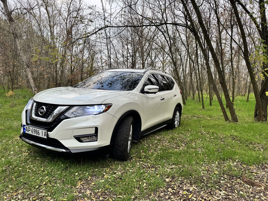 Продам нисан рог