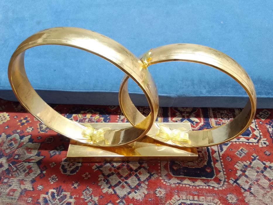 Свадебные кольца на машину