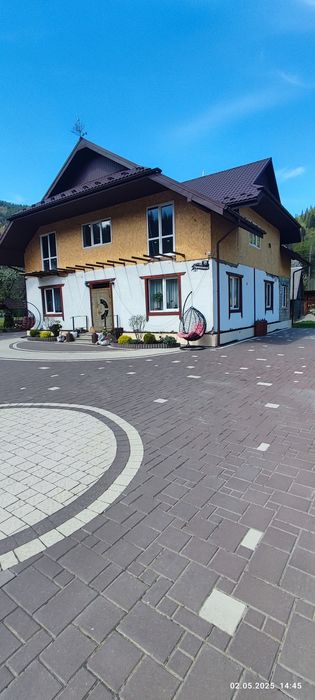 Частина Будиноку "Ясень" на 6 номерів 12-18місць з кухнею та