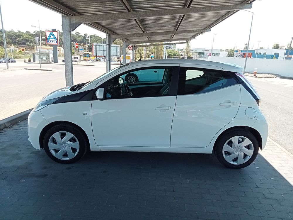 Vendo Toyota Aygo 1.0 X-Play