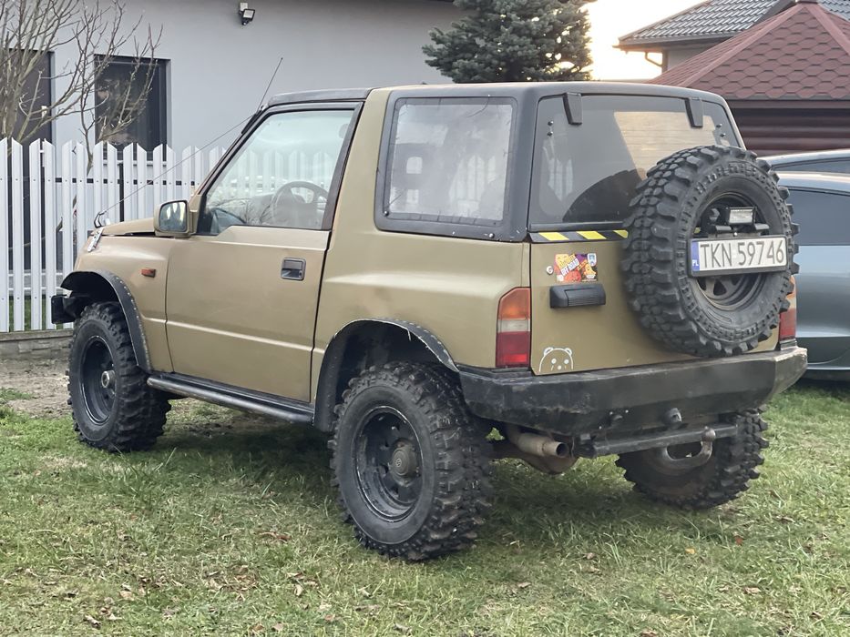 Suzuki Vitara z LPG, wyciagarka, Lift, stalowe zderzaki, nowe opony